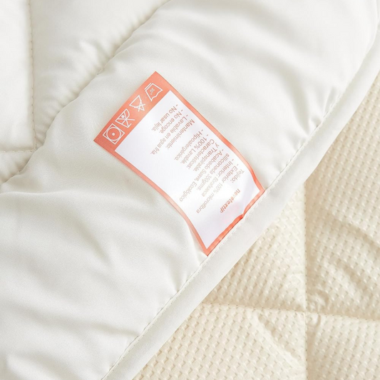 Novotextil- Couette bicolore. microfibre. Densité 350gr/m2 Biege
